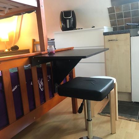 런던 Peaceful Studio-Flat With Driveway In Golders Green 아파트 외부 사진